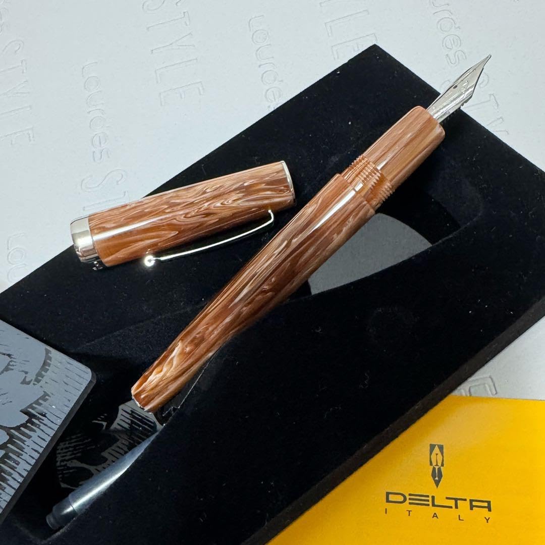 DELTA 万年筆 インテッサ　ブラウン DELTA 万年筆 インテッサ ブラウン デルタの万年筆レビューその参